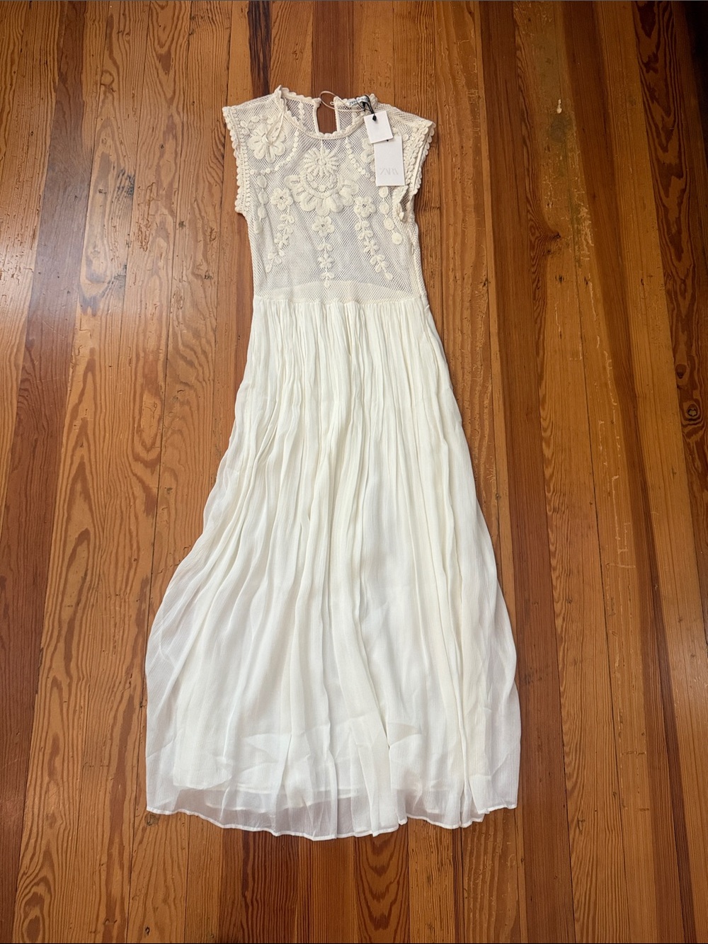 Zara Ivory White Maxi Dress with Floral Lace Bodice
